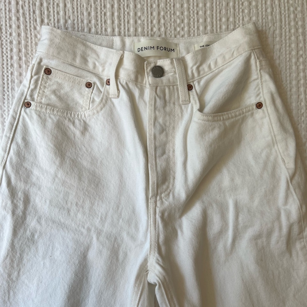 Women’s Aritzia Denim Forum Joni High Rise Loose 29L Size 23 in Little White Lie